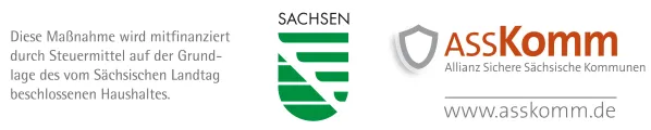Förderhinweis des Freistaates Sachsen und assKomm – Allianz Sichere Sächsische Kommunen